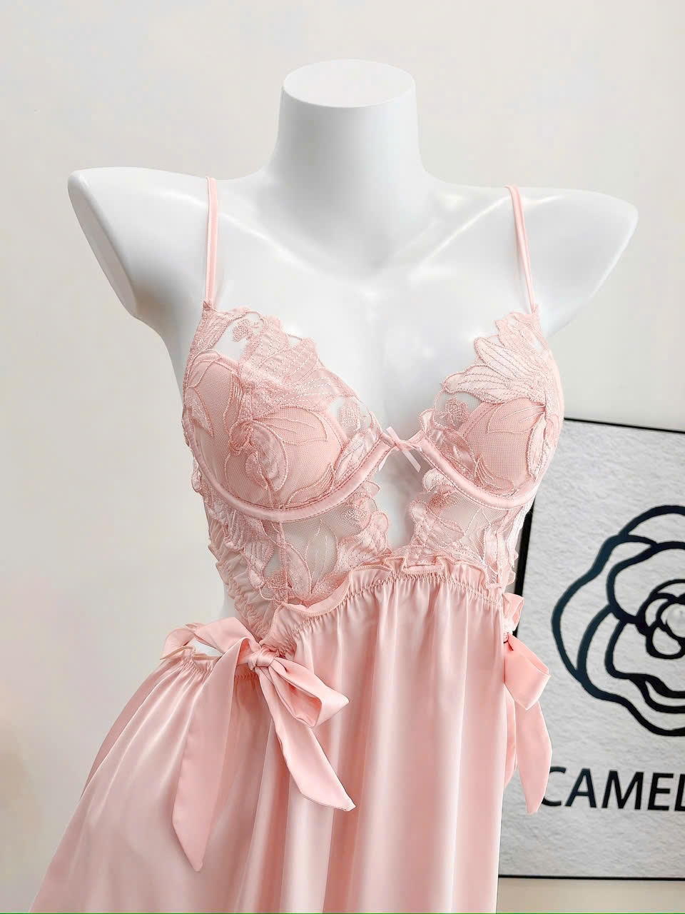 Váy Ngủ Nữ Satin Phối Ren Nữ Tính