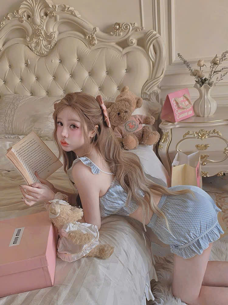 Bộ Đồ Ngủ Croptop Cột Dây