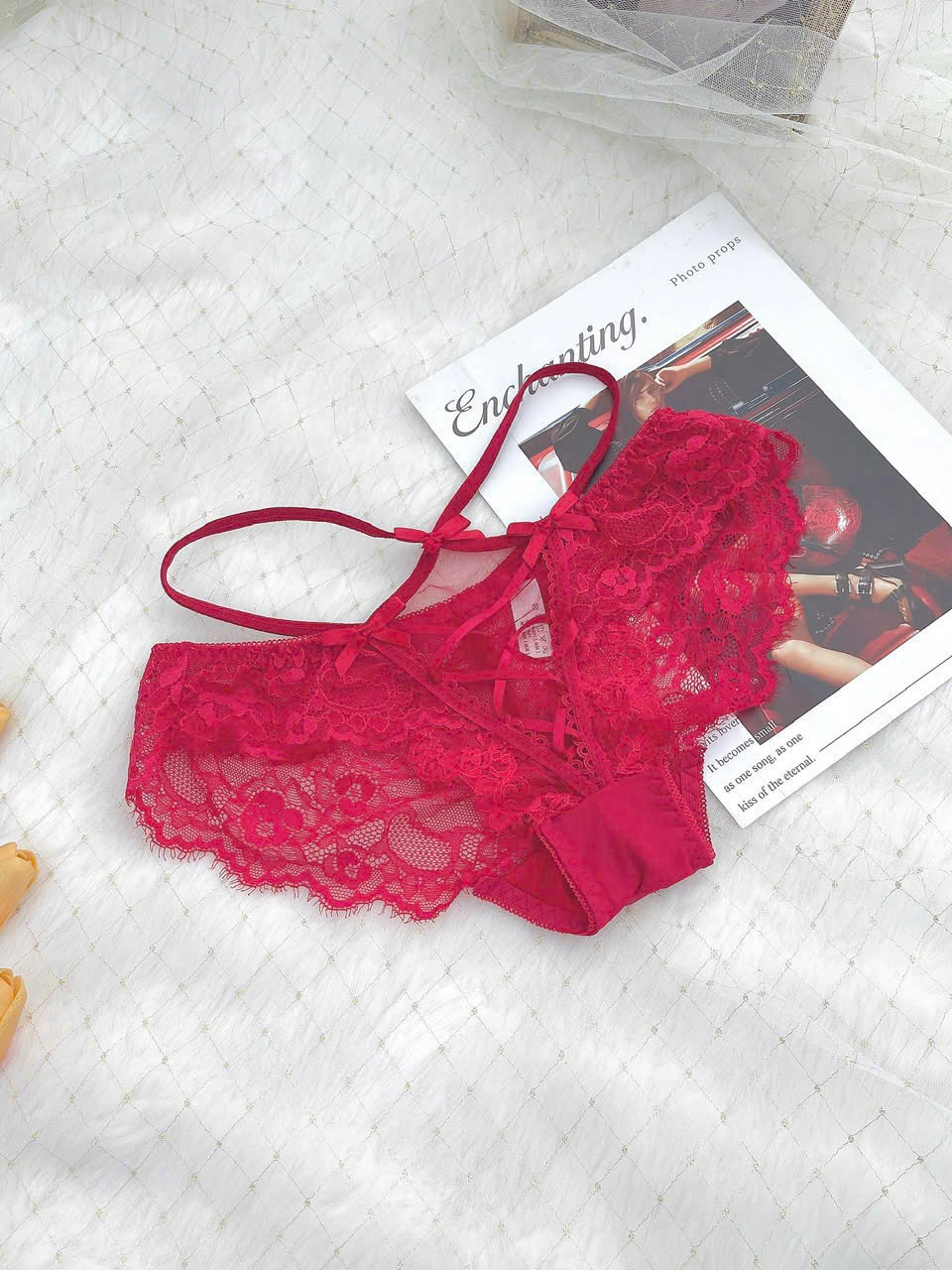 Quần Lót Ren Chéo Dây