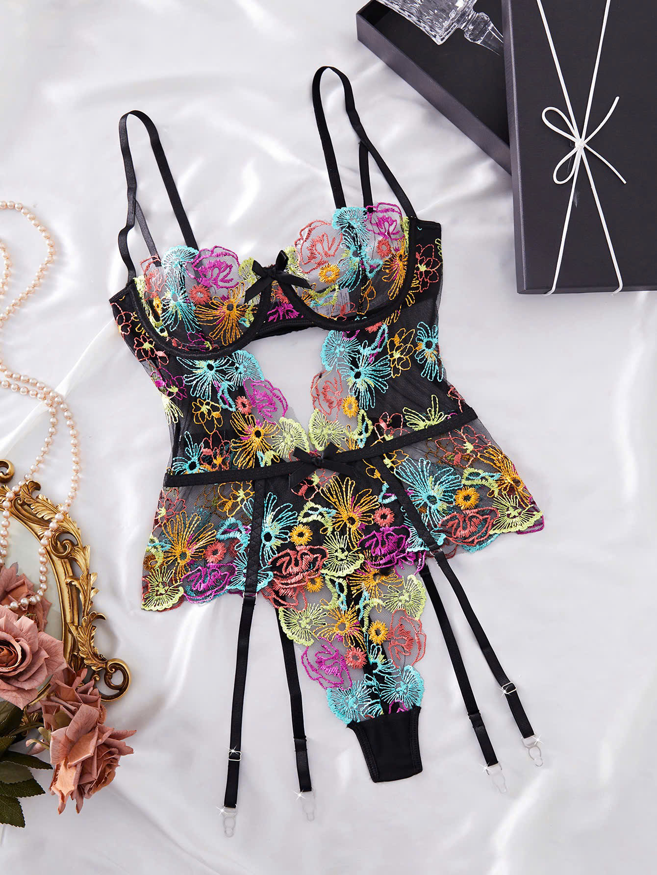Bộ Bodysuit Hoa Văn