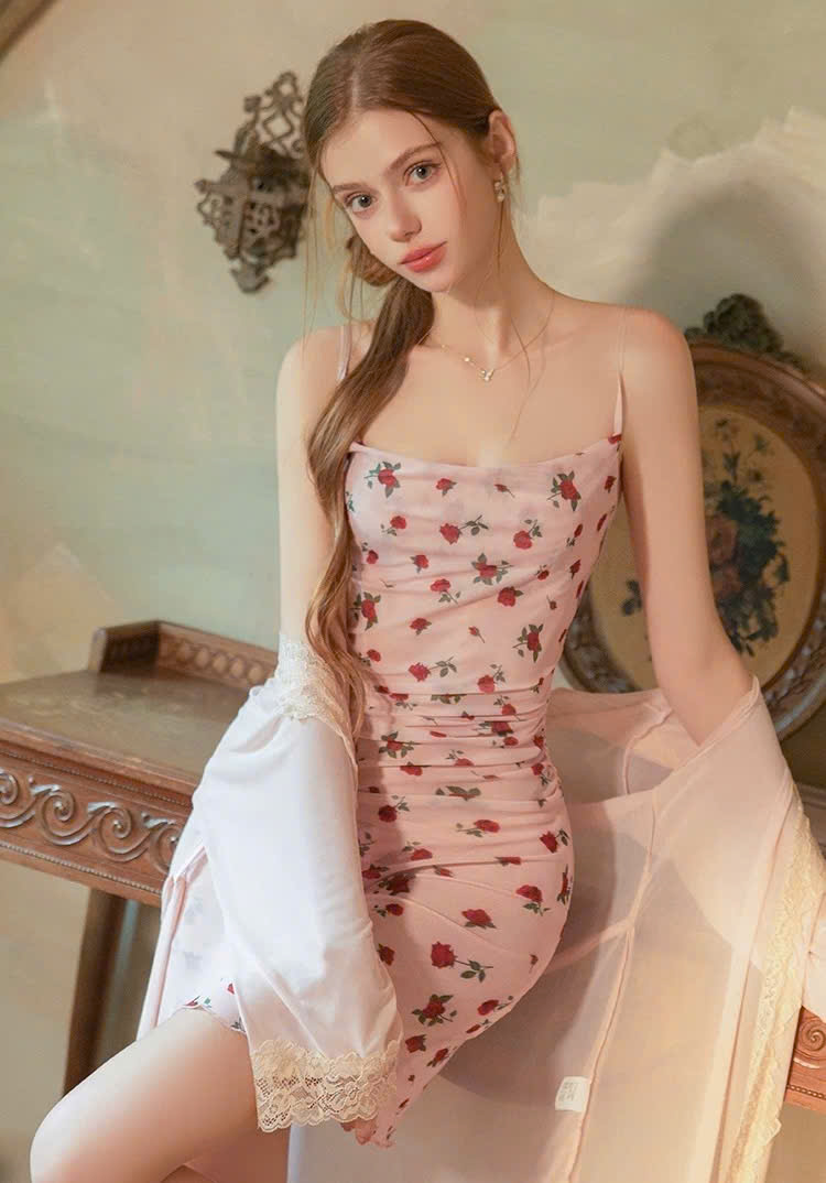 Váy Ngủ Hai Dây Hoa Hồng