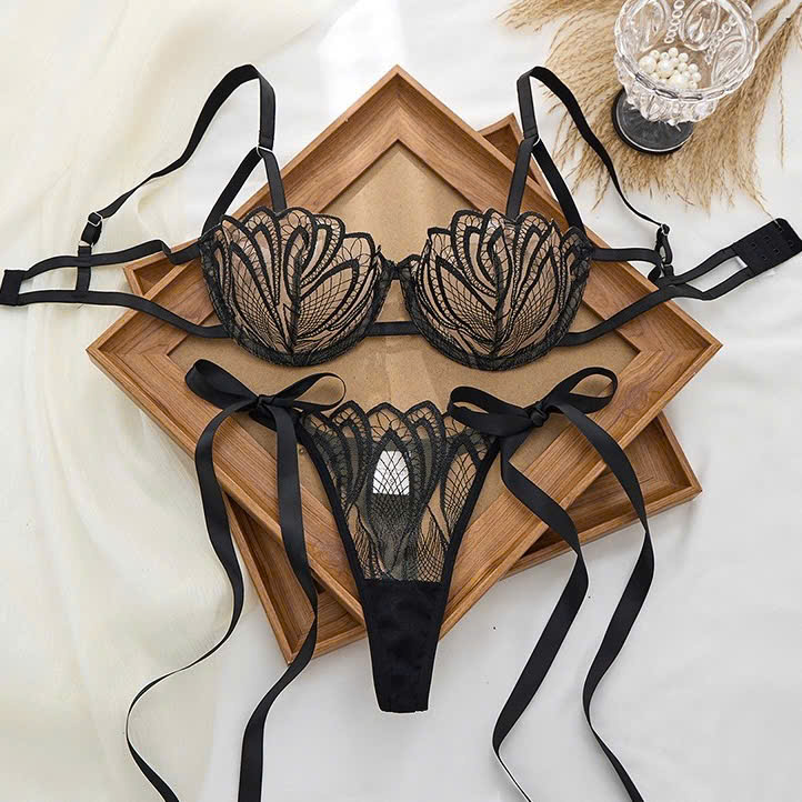 Bộ Bra Hoa Ren Quyến Rũ