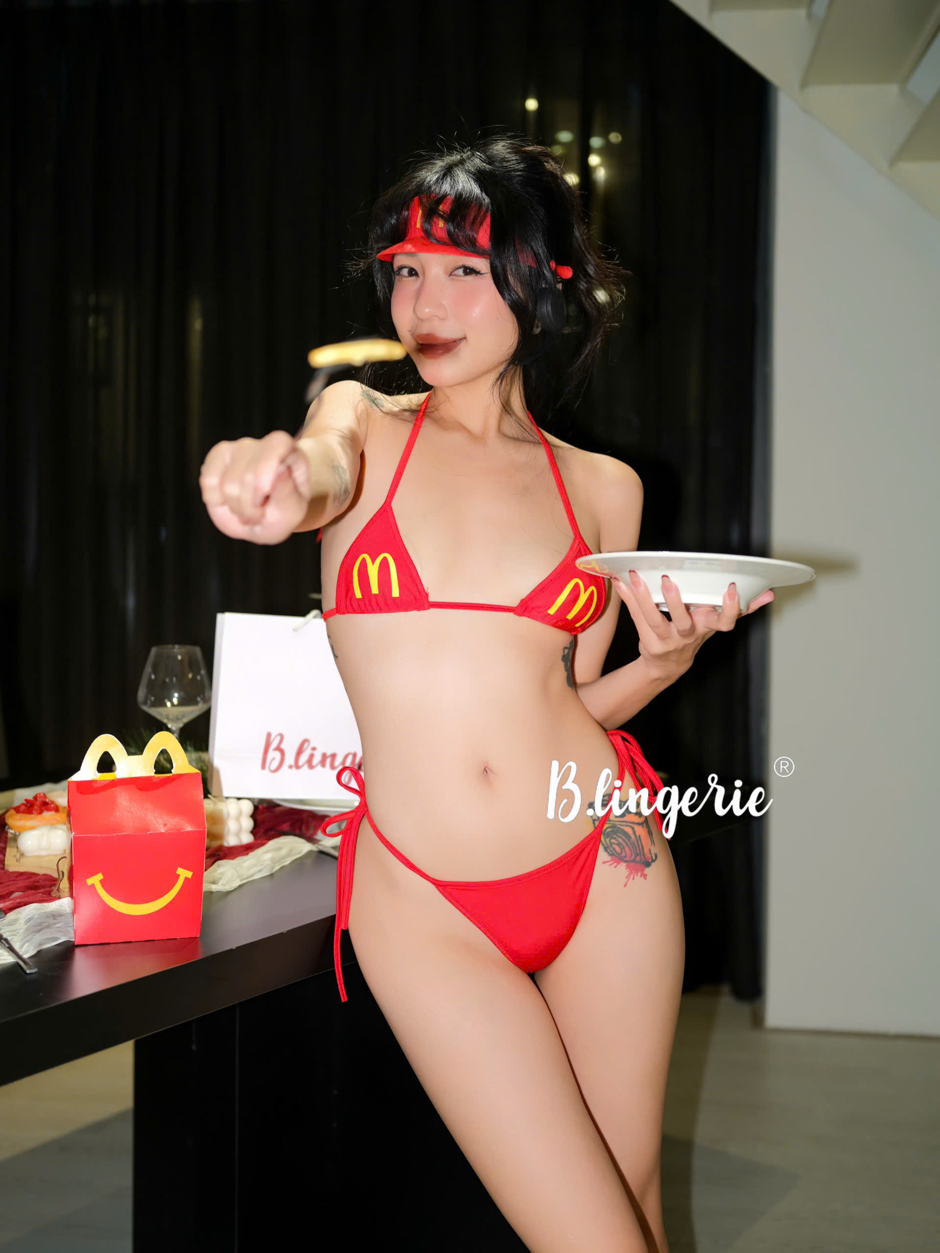 Bộ Bra Cosplay Cô Nhân Viên Sexy