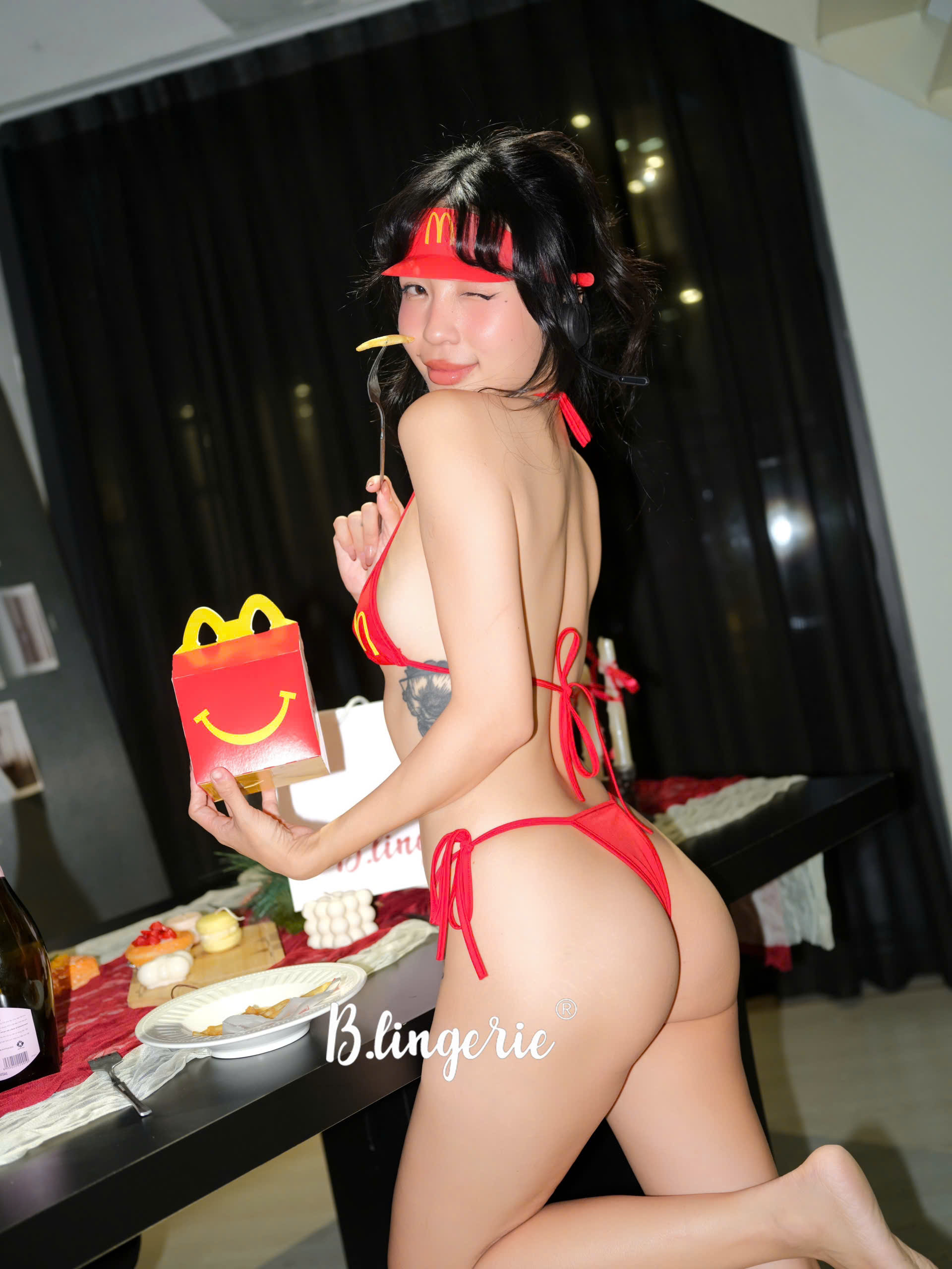 Bộ Bra Cosplay Cô Nhân Viên Sexy