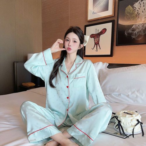 Bộ Pijama Trái Tim Nữ Tính