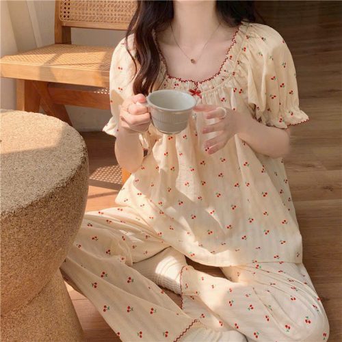 Bộ Đồ Ngủ Họa Tiết Xinh Xắn