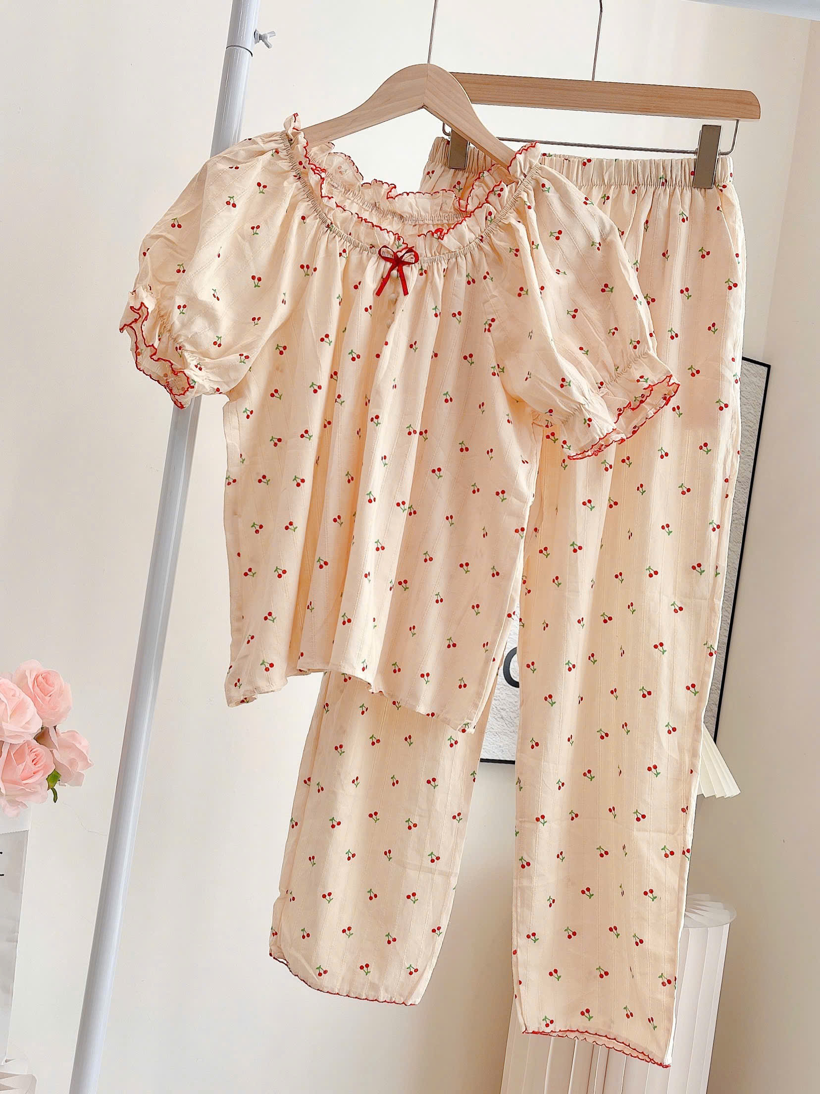 Bộ Đồ Ngủ Họa Tiết Xinh Xắn