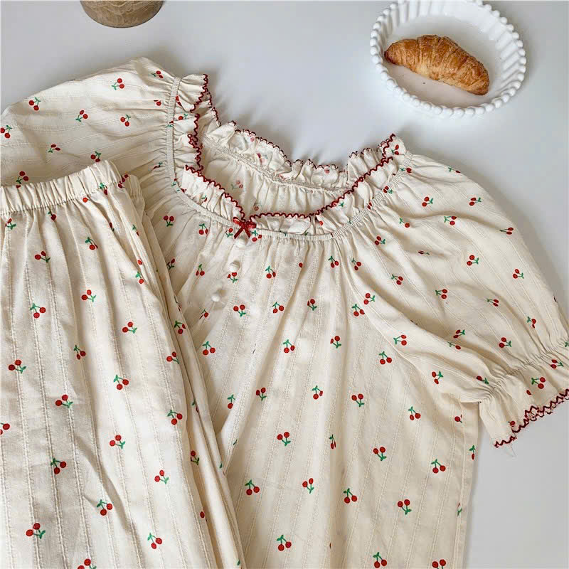 Bộ Đồ Ngủ Họa Tiết Xinh Xắn