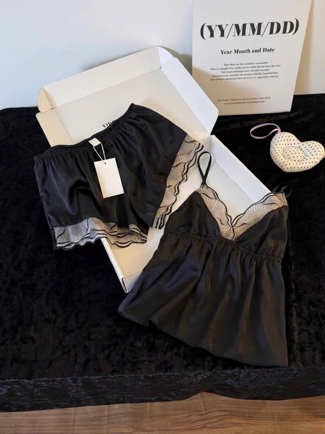 Bộ Đồ Ngủ Lụa Phối Ren Sexy