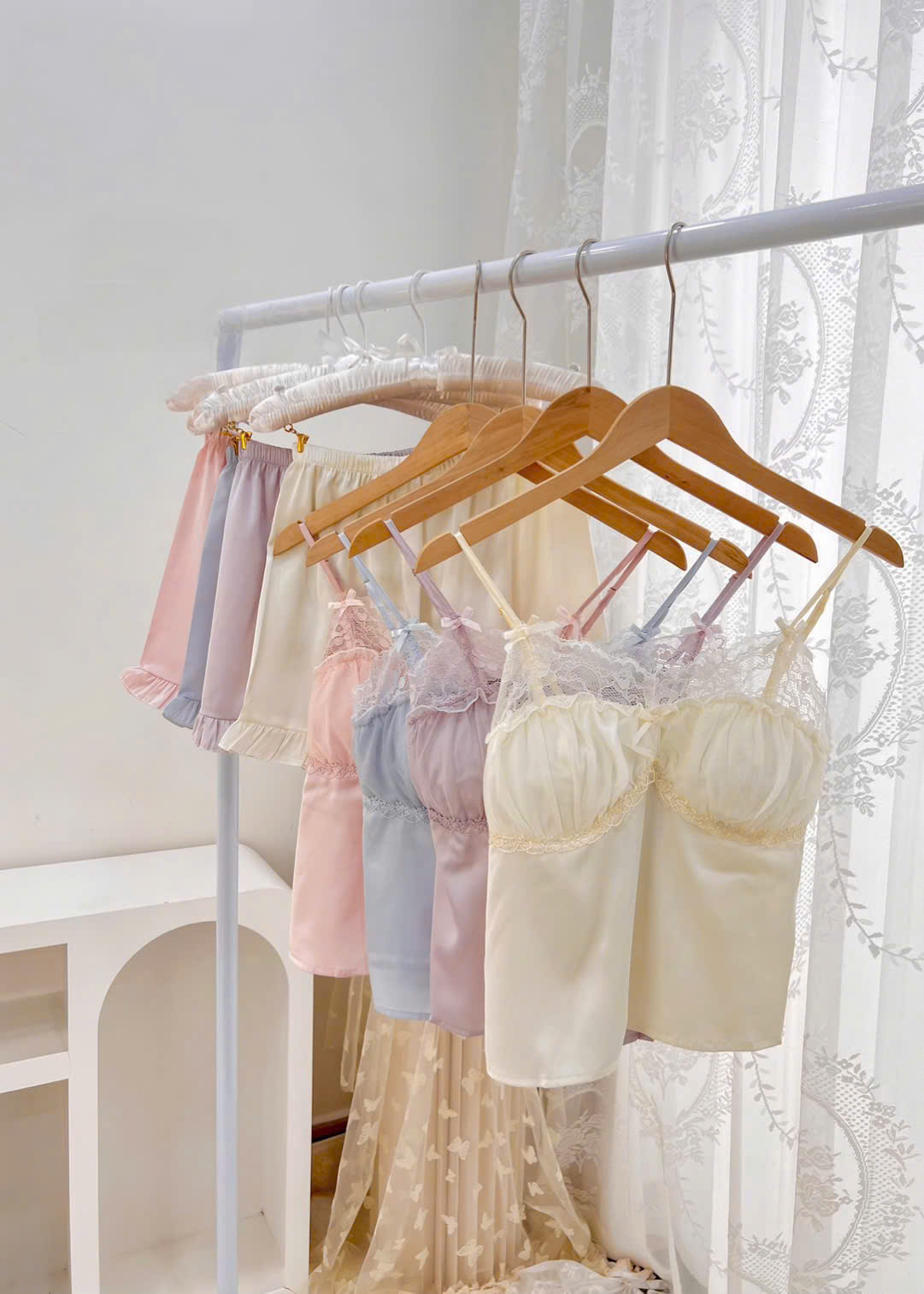 Bộ Đồ Ngủ Hai Dây Xinh Xắn