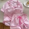 Bộ Pyjama Sọc Đáng Yêu
