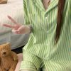 Bộ Pyjama Sọc Thoải Mái