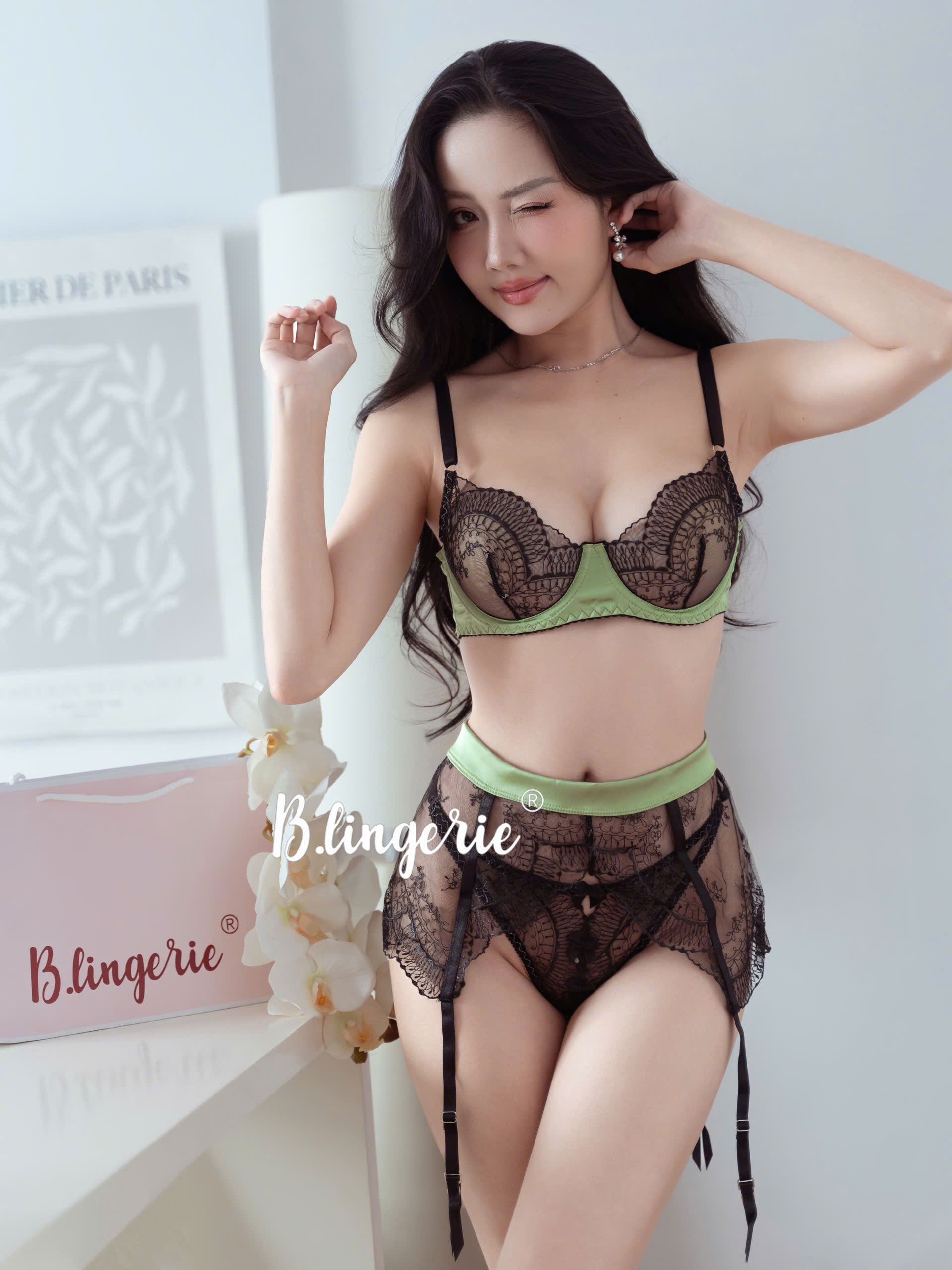 Bộ Đồ Lót Lace Cá Tính