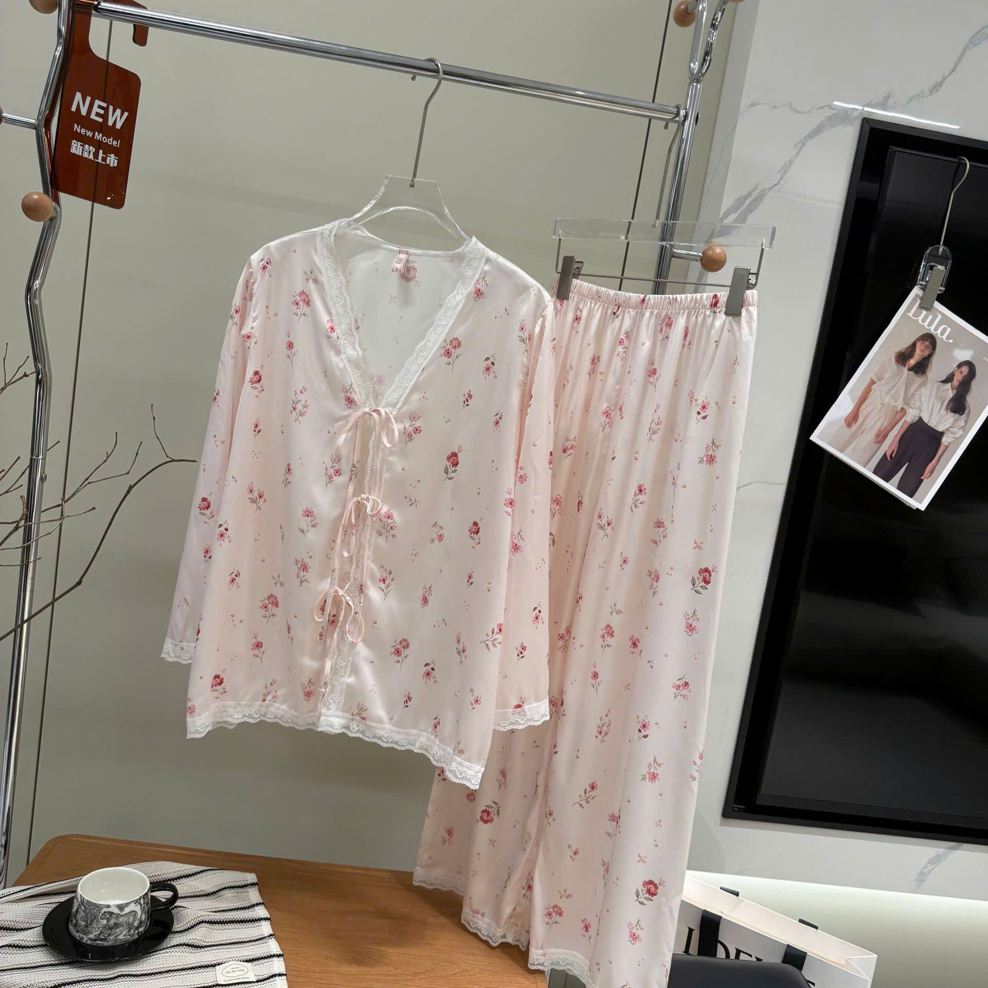 Bộ Pyjama Hoa Ngọt Ngào