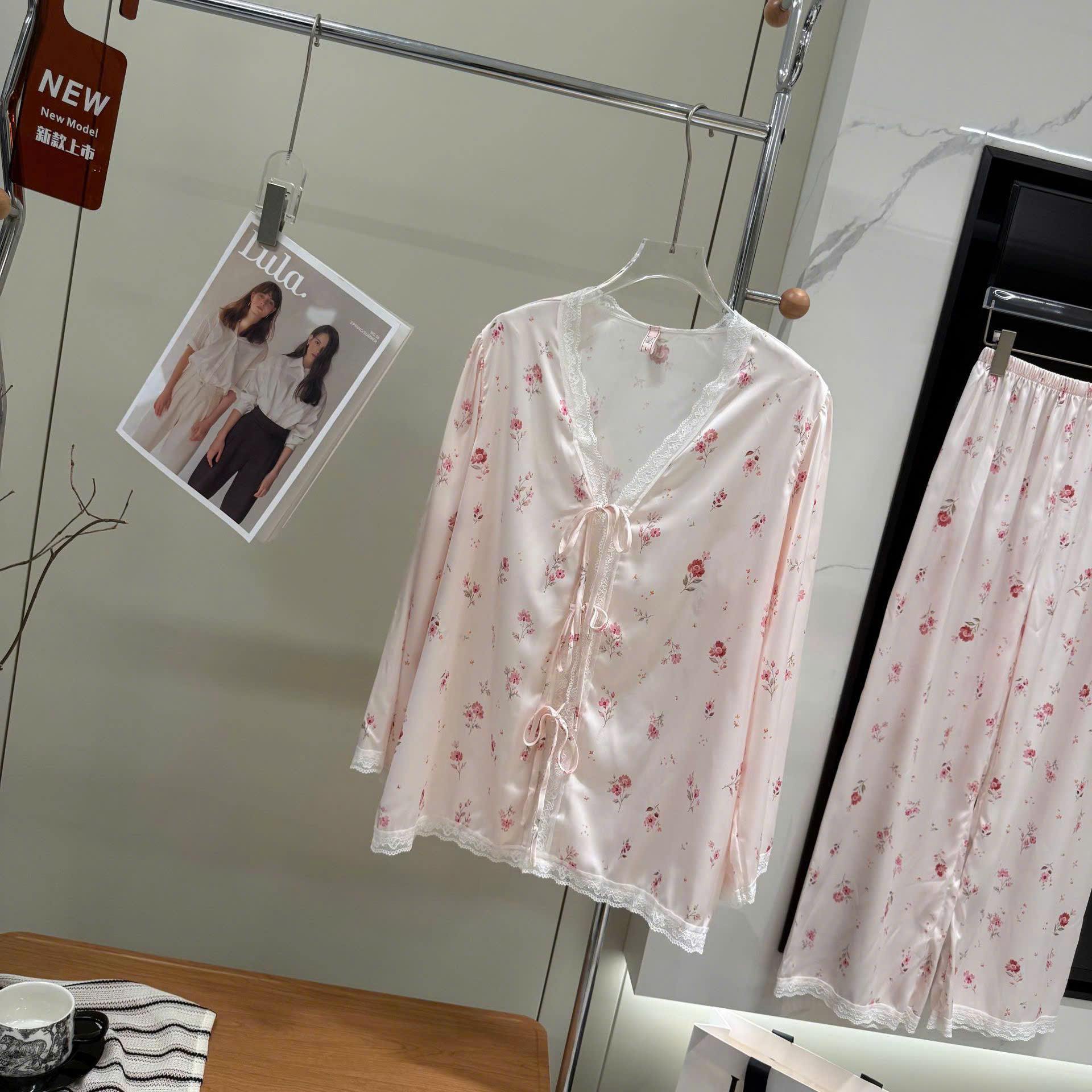 Bộ Pyjama Hoa Ngọt Ngào