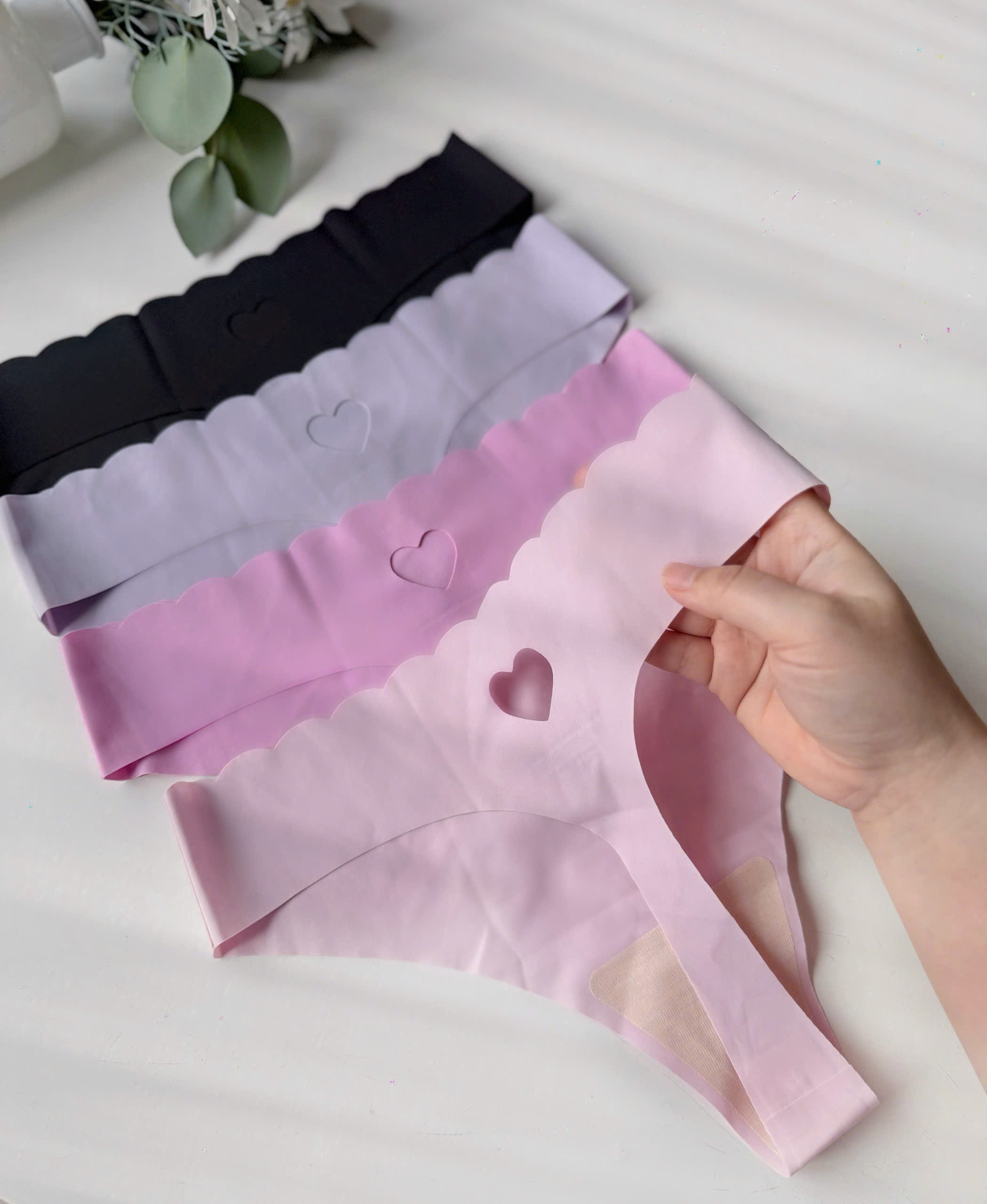 Quần Lót Không Đường May Nữ Tính