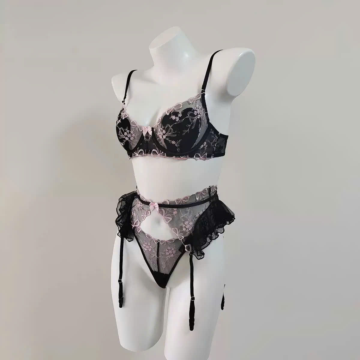Set Đồ Lót Ren Nơ Sexy
